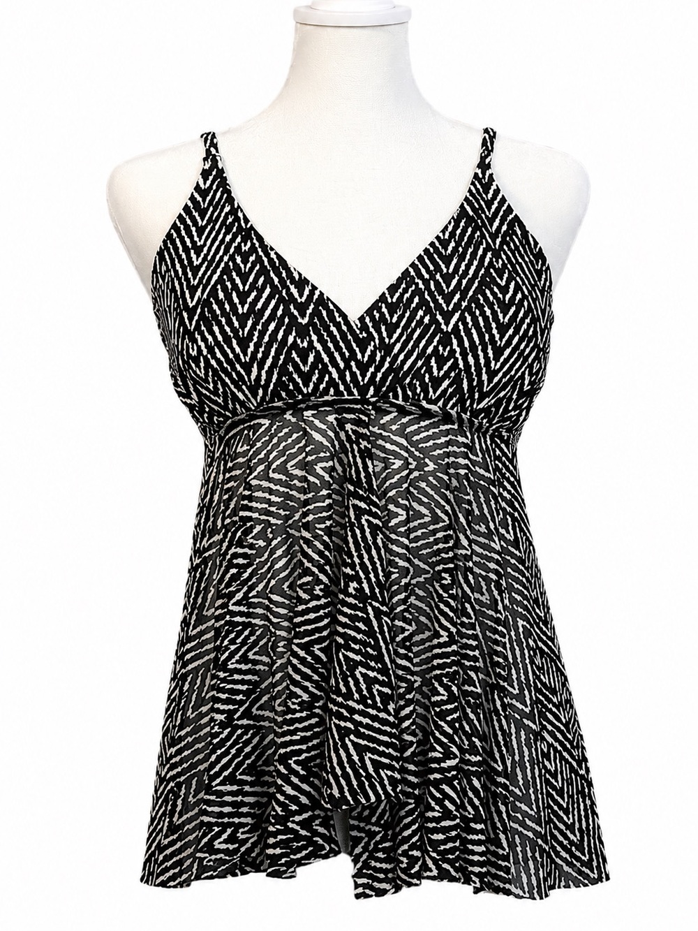 MERONA Black and White Geometric Patterned Tankini Swim Top, Women’s Size Medium